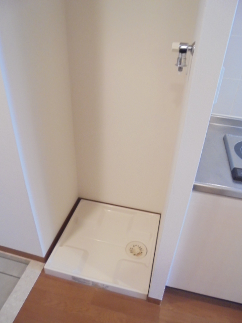 ＳＡＮ　ＳＵＲＩ池田山 洗濯機置場※参考写真