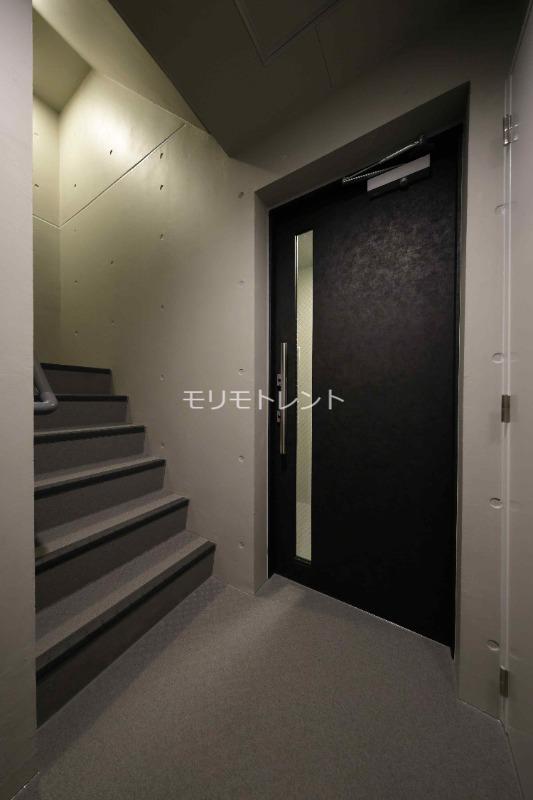 アトリオフラッツ湯島5階 共用廊下