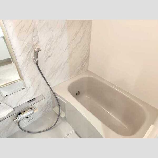 トゥトゥアジュール101号室 お風呂