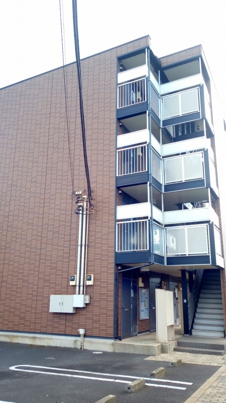 レオパレスハーバーサイドＥ棟 外観