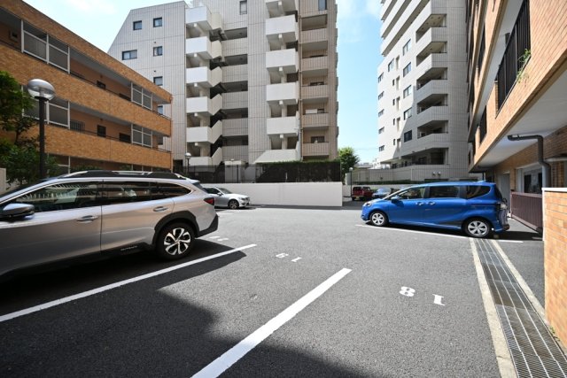 都立大ハイツ 駐車場