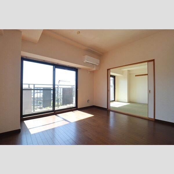 グランディス新八柱 リビング　12帖