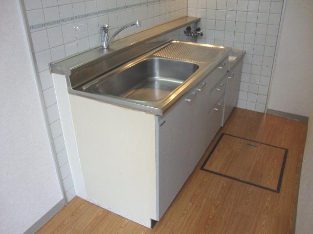 サンビレッヂⅠ202号室 キッチン