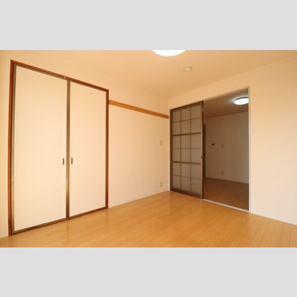 ドミールヴィレッジ　Ⅰ202号室 洋室　6帖