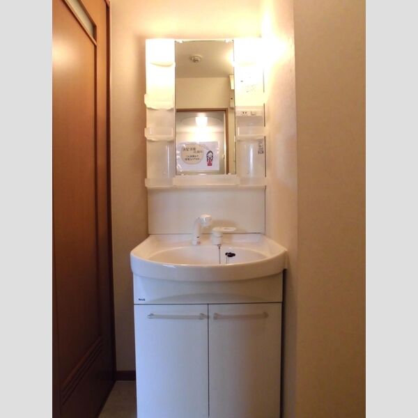 サンウィングS Ⅱ201号室 洗髪洗面化粧台♪