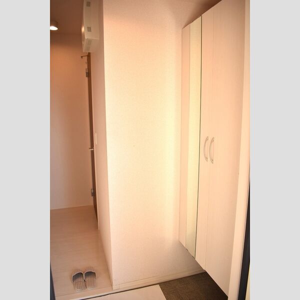 ウィステリア パレス 玄関