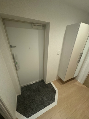 石見ビル2階 玄関