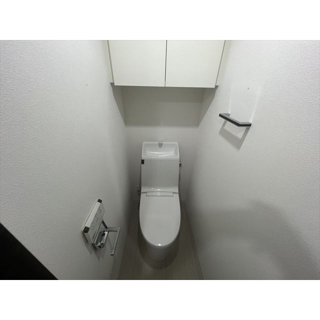 プレミアムキューブ新中野701号室 温水洗浄便座付き