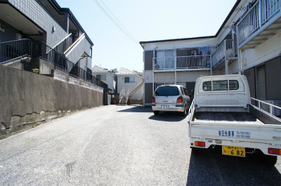 グレーエス日光1階 駐車場