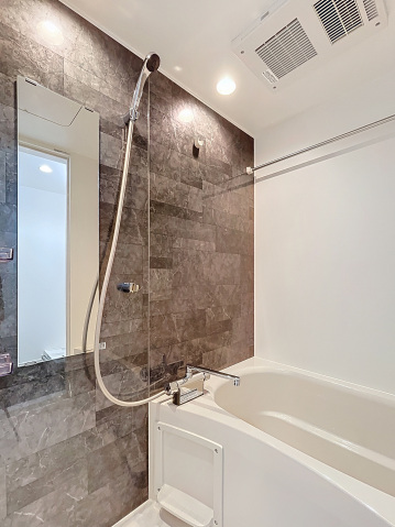 スカイルーチェ南浦和201号室 お風呂