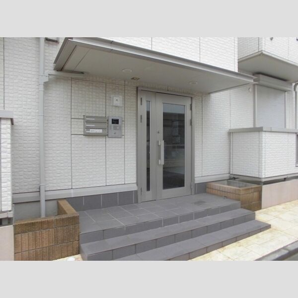 ステラ・ウノ エントランス