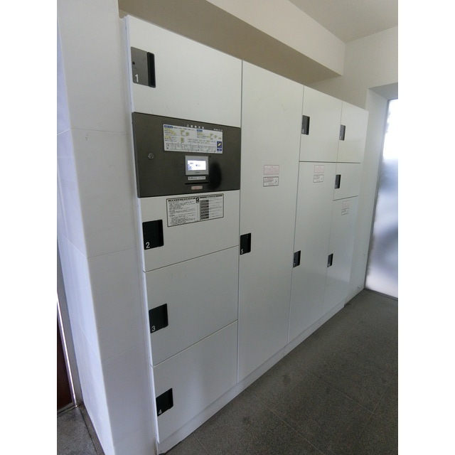 ライジングプレイス西新井603号室 宅配ボックス