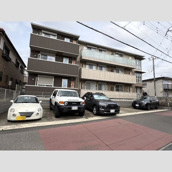 ル・シエル201号室 駐車場