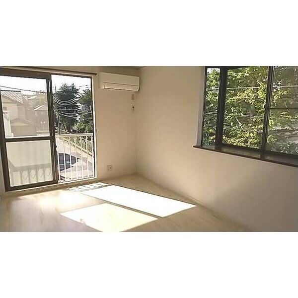 メゾンタミー2 リビング