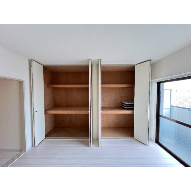 第2成城島田マンション308号室 内観