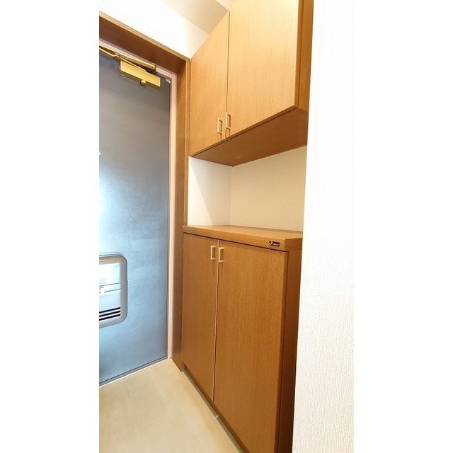 プラスパ小山 下足入