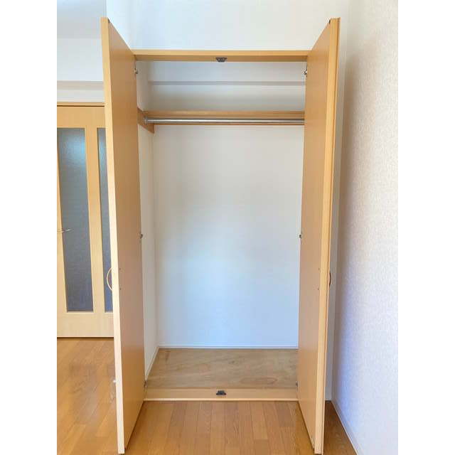 クロスピア山王 洋室・クローゼット