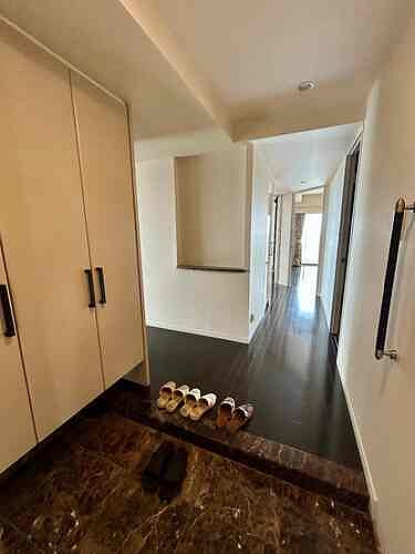 ライオンズステージ府中シティタワー30階 玄関