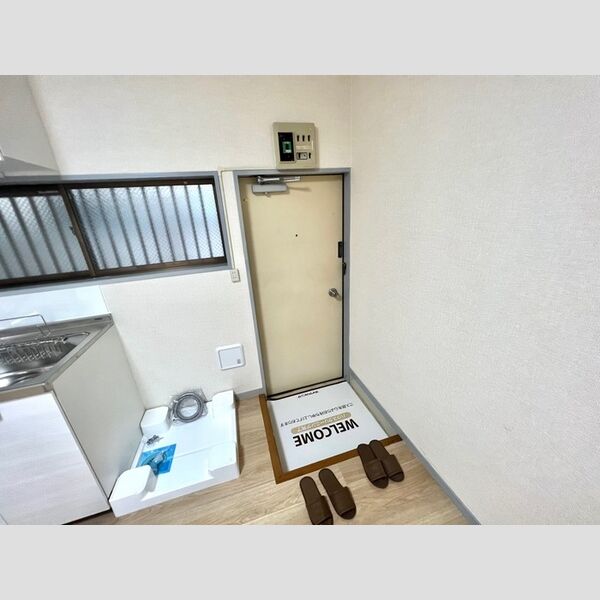 パステロードⅡ番館101号室 玄関