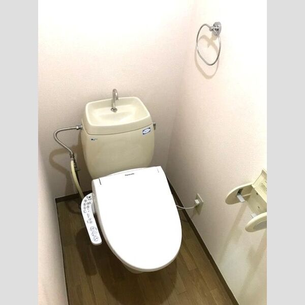 クイーンハイツ　Ⅱ203号室 温水洗浄暖房便座