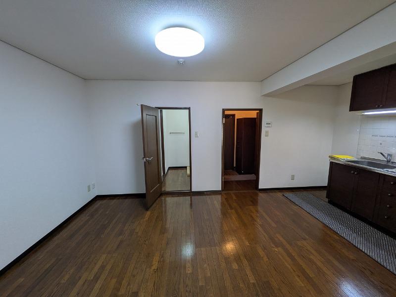 ニューアネックス(E-198) リビング