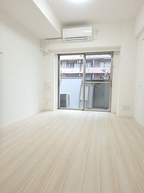 ガーラ横濱関内グランドステージ ホワイトフローリングの明るいお部屋です！