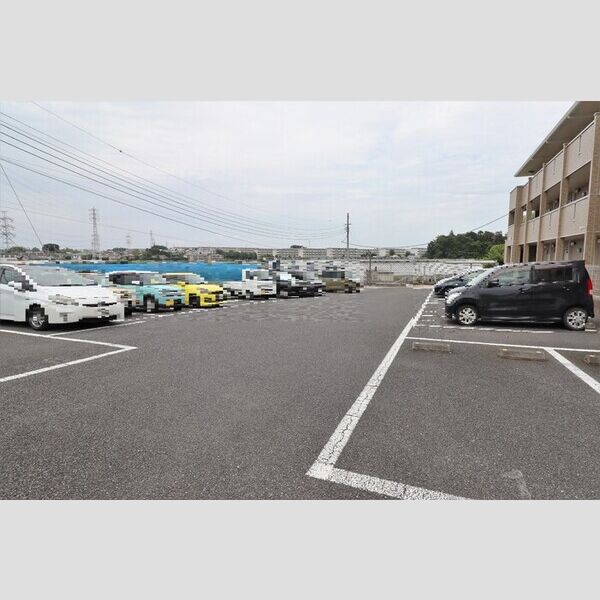 ベルソス高倉　B203号室 駐車場
