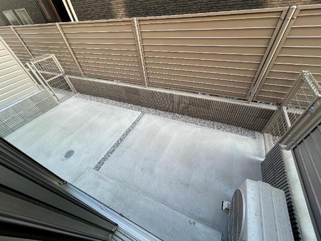 グランプラム本町（ＧｒａｎＰｌｕｍ本町）108号室 庭