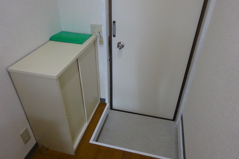 ジュネス狭山ヶ丘1階 玄関