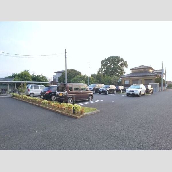 愛宕ビューハイツ303号室 駐車場