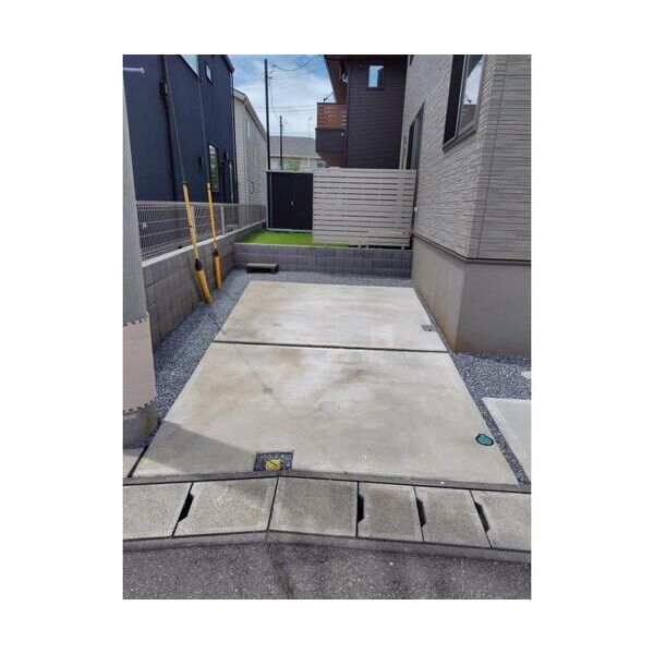 八千代市緑が丘西1丁目戸建 駐車場