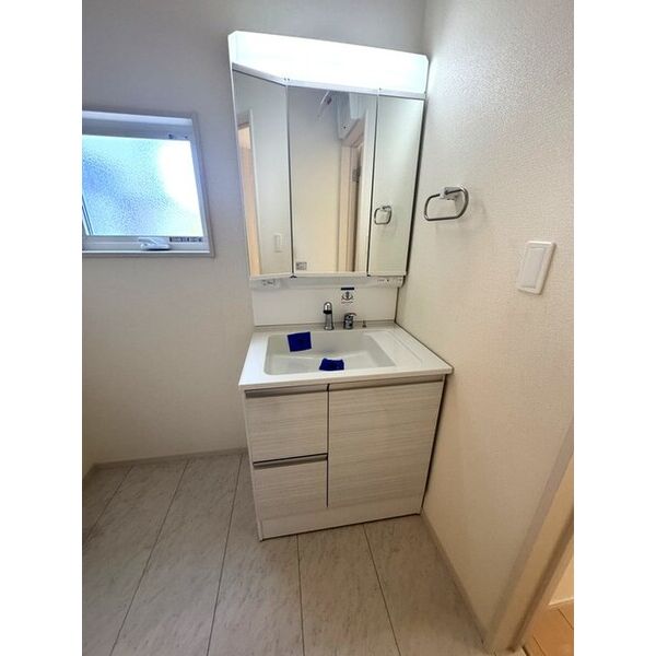 Sumai-toさいたま市岩槻区宮町010001号室 洗面