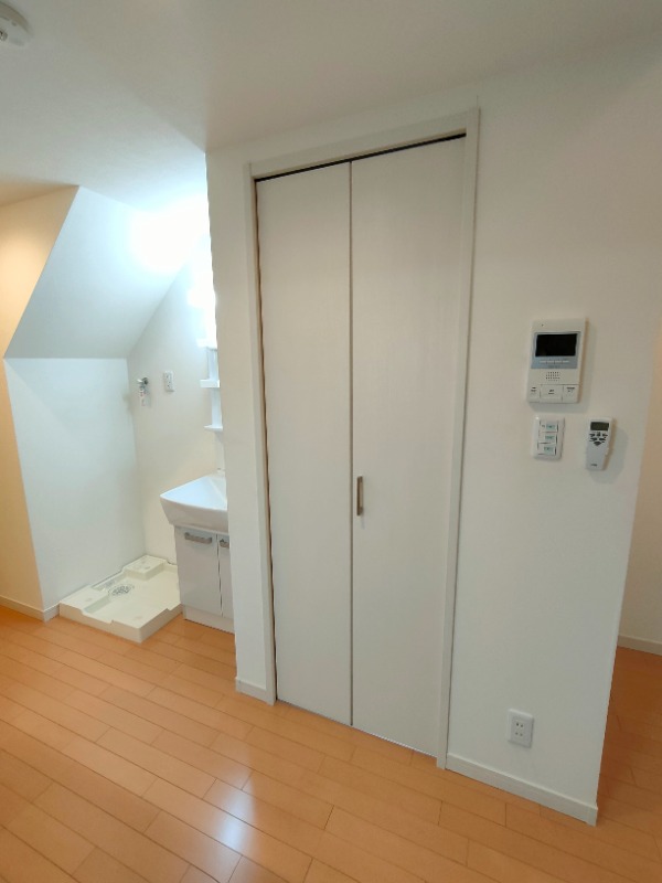 エルミタージュ上鷺宮1階 収納