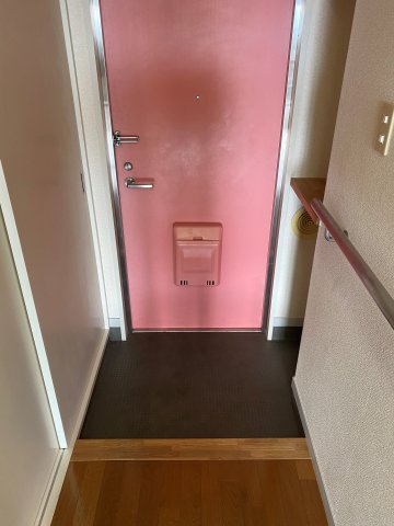 カマラード湘南 玄関