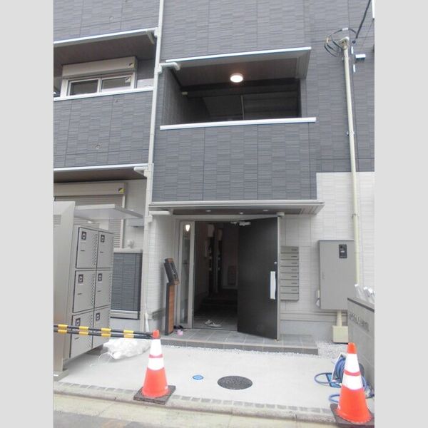 D-RESIDENCE東田町303号室 エントランス