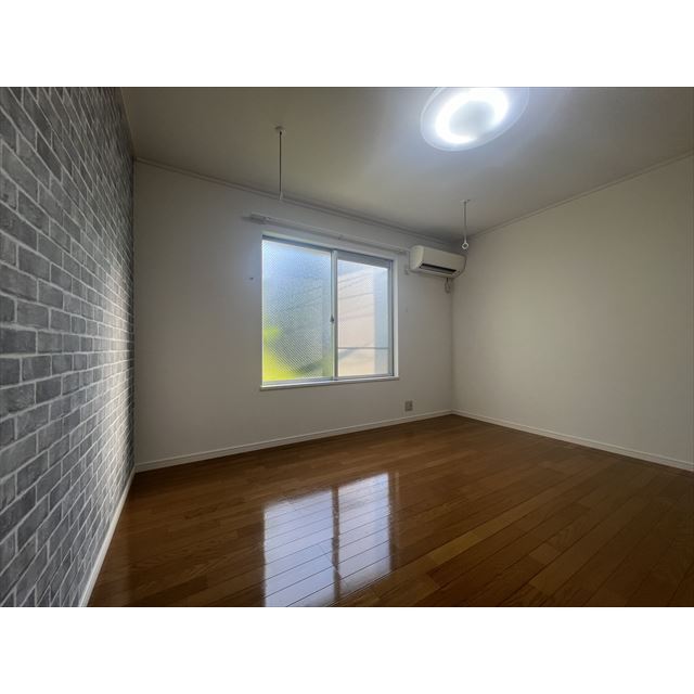 グリーンヒルズ105号室 室内物干しもあります