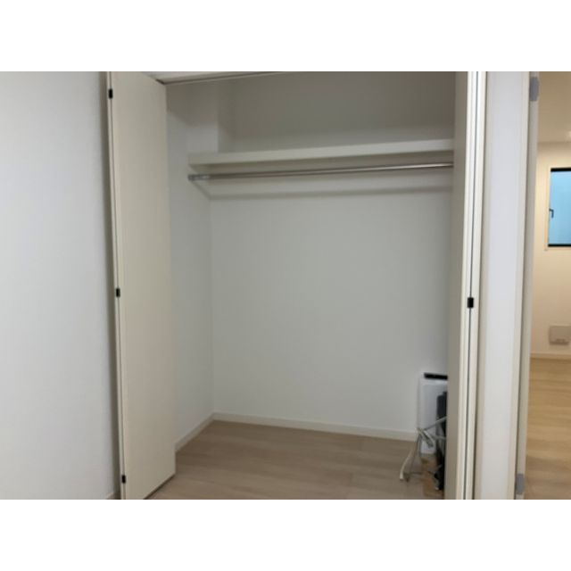 M・プーロニンフェア201号室 内観