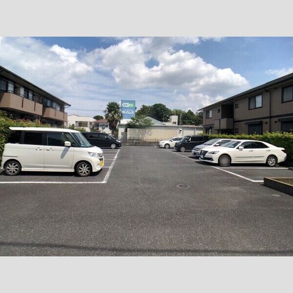 リヴィエール　Ⅰ/Ⅱ 駐車場