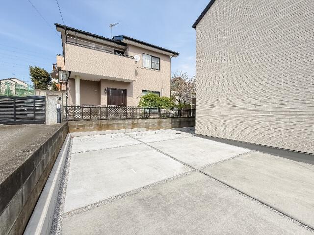 サンクレスト多摩境 駐車場