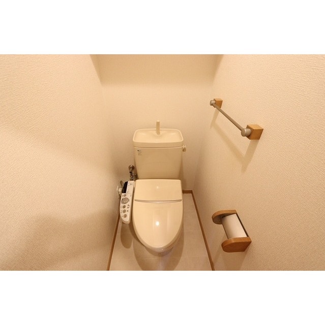 ローズパレス202号室 温水洗浄便座