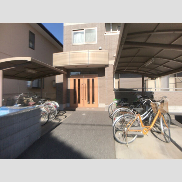 プラシード新越谷 駐輪場