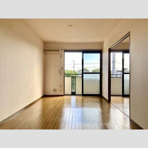 エンゼル・パル一番館202号室 LDK(10.5帖)