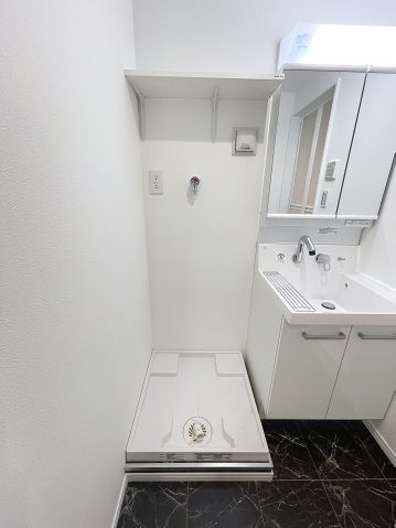 スカイルーチェ南浦和202号室 洗濯機置き場