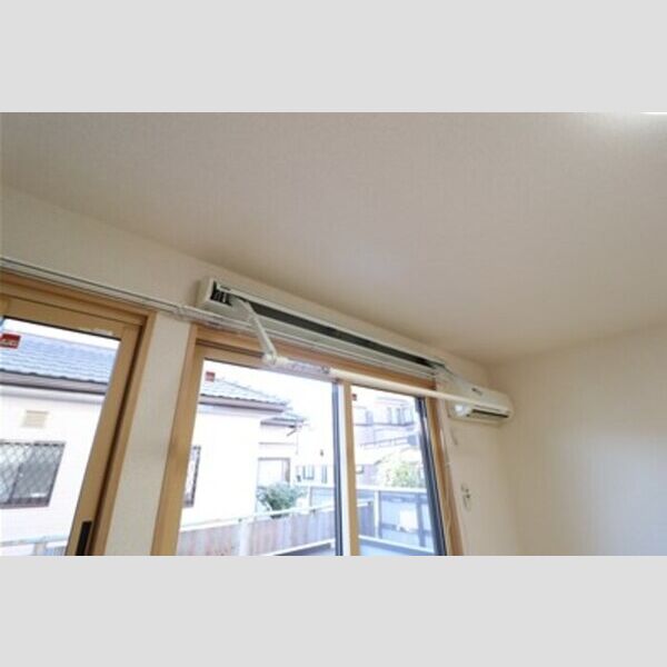 メゾンローレル　Ⅱ105号室 室内物干し