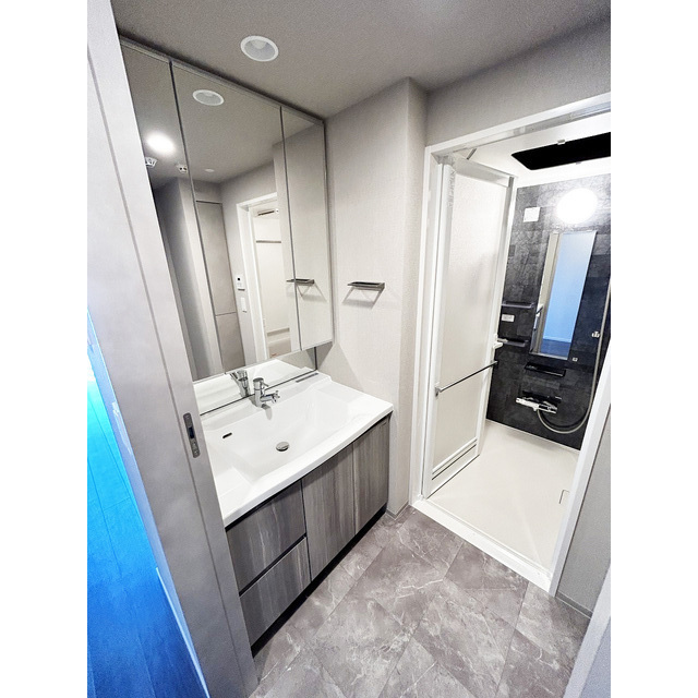 THE GATEHOUSE浅草雷門0501号室 内観