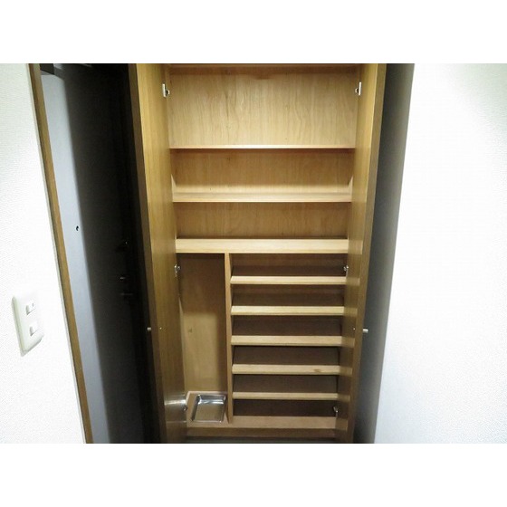 リリエンベルグ壱番館0602号室 玄関収納