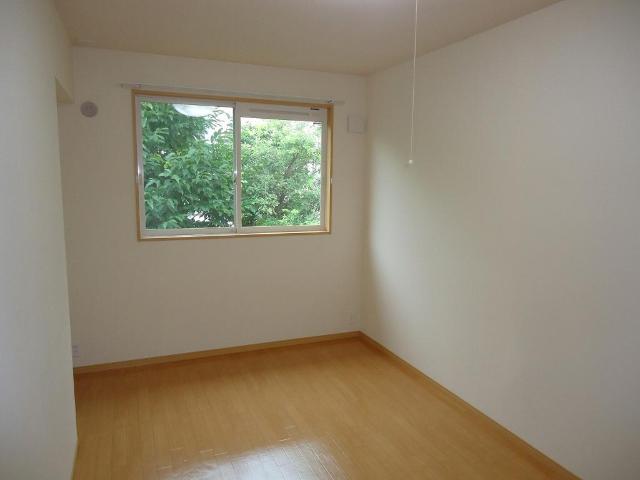 ユニバーサイド00202号室 洋室