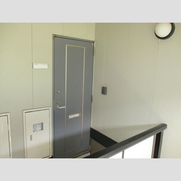 クレアンヌーヴ 玄関