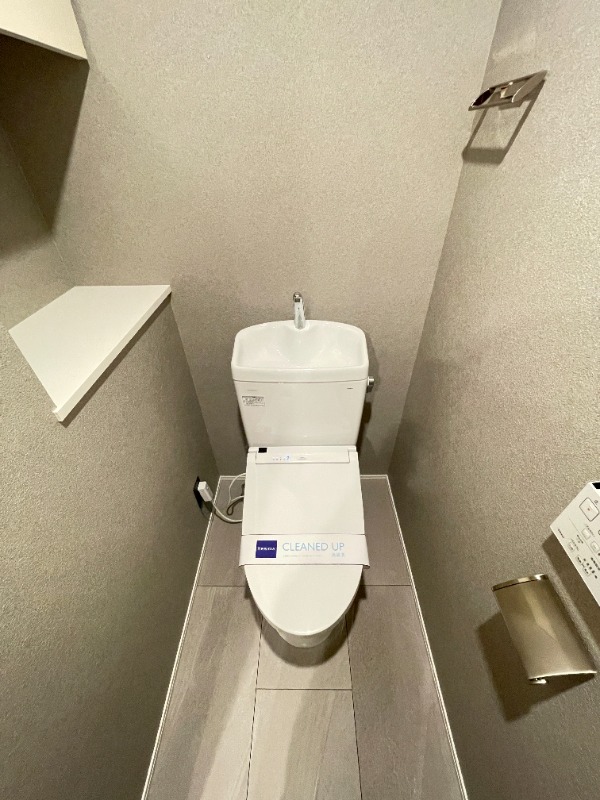 レジディア神田東6階 トイレ