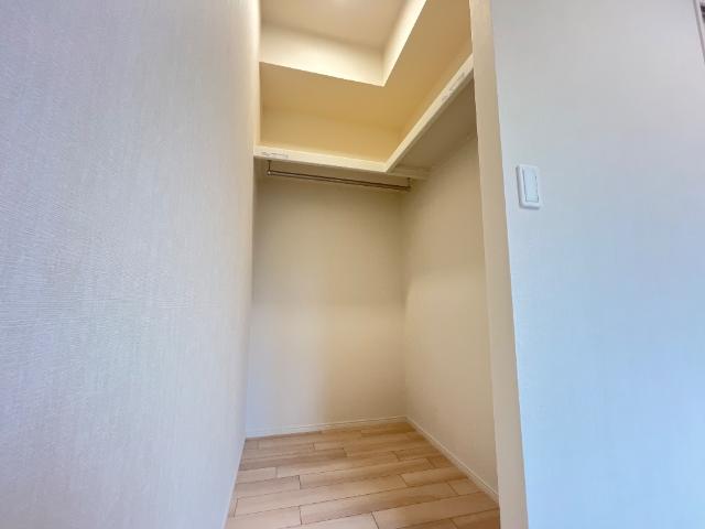 ノイエプルーシア ウォークインクローゼット